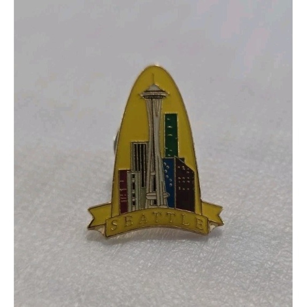 Seattle Lapel Pin Seattle Skyline Space Needle Washington